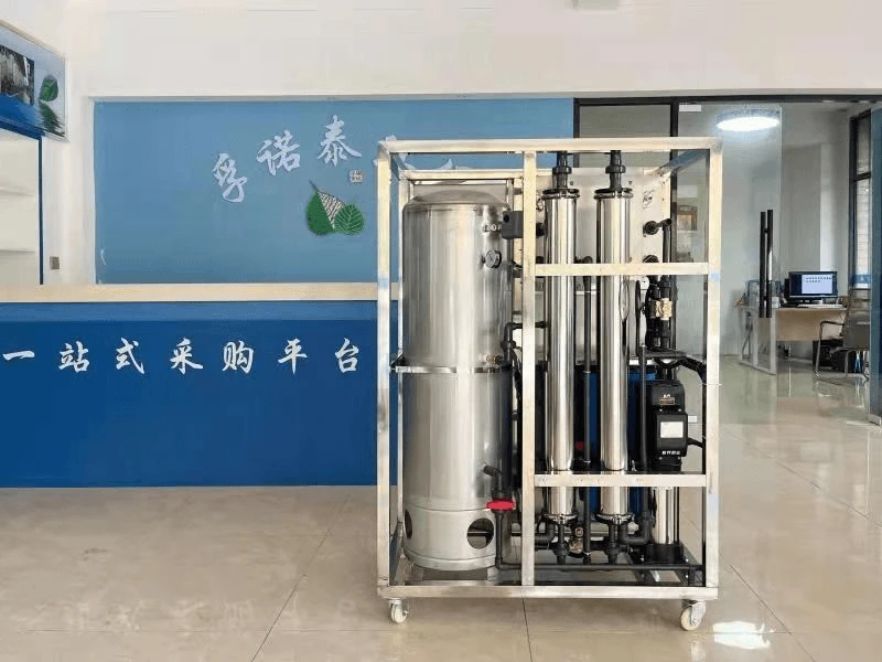 complete RO system with storage tank 500 LPH