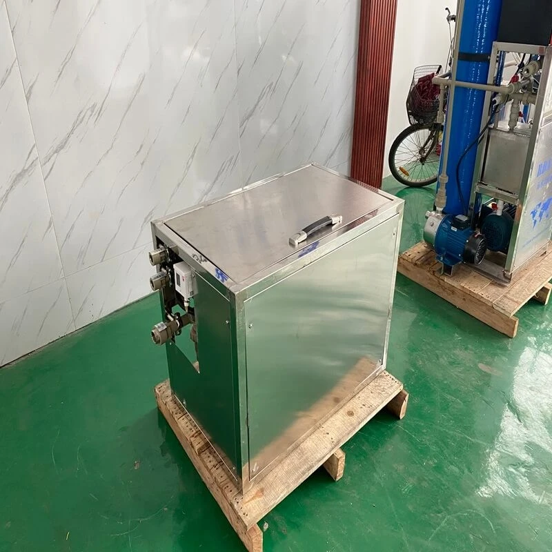 portable desalination unit for boats